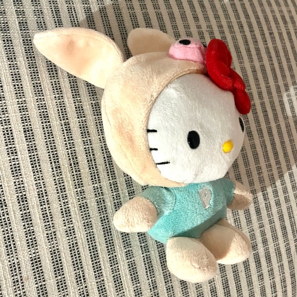 (home)🎉RARE🎉 - Sanrio limited edition Hello Kitty dressed as Pippo the Pig 🐽 - Picture 6 of 13